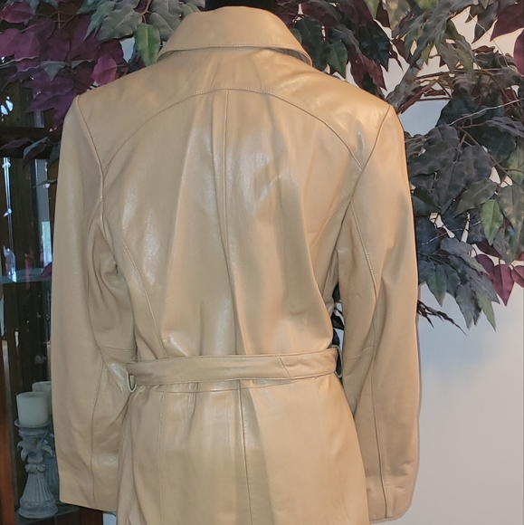 Wilsons Leather Pelle Studio pant suit.  Size medium jacket. Size 10 pant. Camel - Picture 4 of 8
